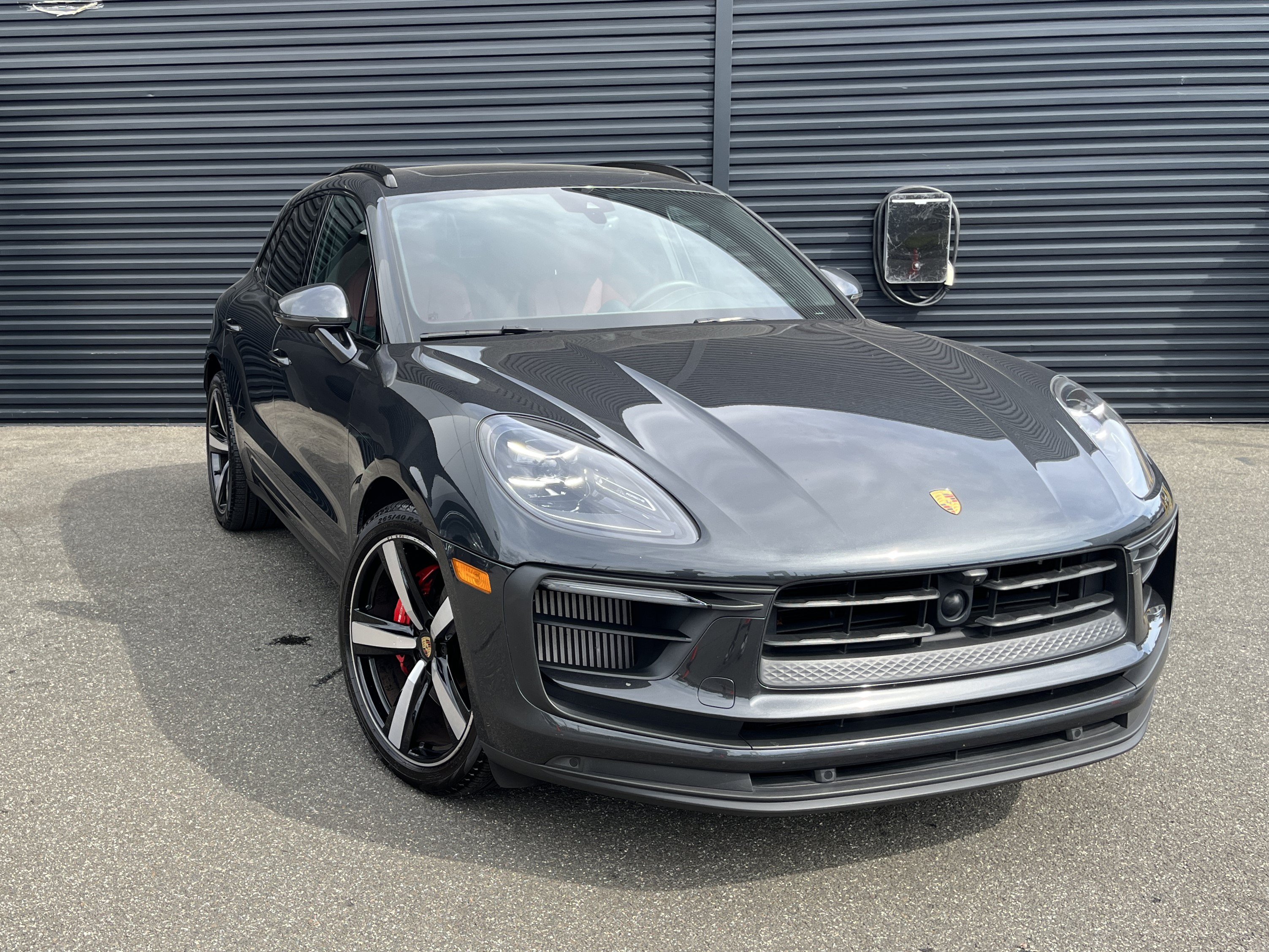 Certified 2024 Porsche Macan S AWD/4WD image 11