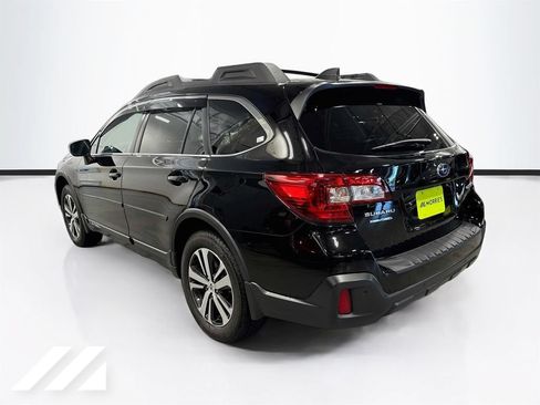 Used 2018 Subaru Outback 2.5i Limited AWD/4WD image 7