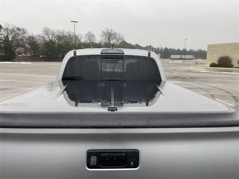 Used 2019 Toyota Tacoma TRD Sport image 17