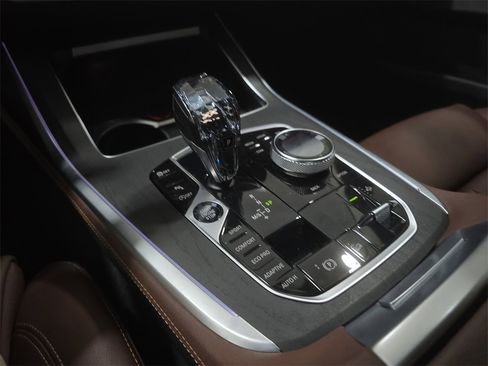 Used 2019 BMW X7 xDrive40i w/ Premium Package image 24