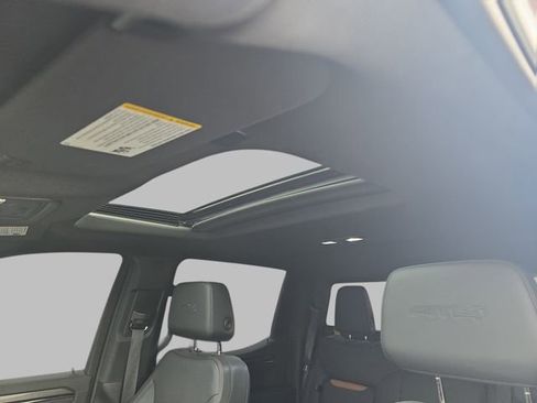 Used 2024 GMC Sierra 1500 AT4 w/ Technology Package image 33