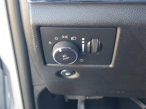 Used 2020 Jeep Grand Cherokee Limited w/ Luxury Group II image 30