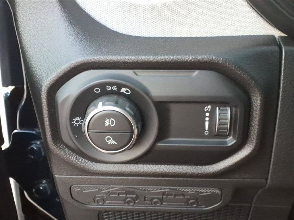 Used 2025 Jeep Gladiator Sport AWD/4WD image 20