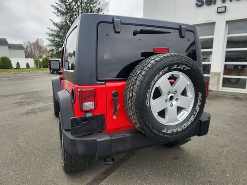 Used 2016 Jeep Wrangler Sport w/ Connectivity Group AWD/4WD image 13