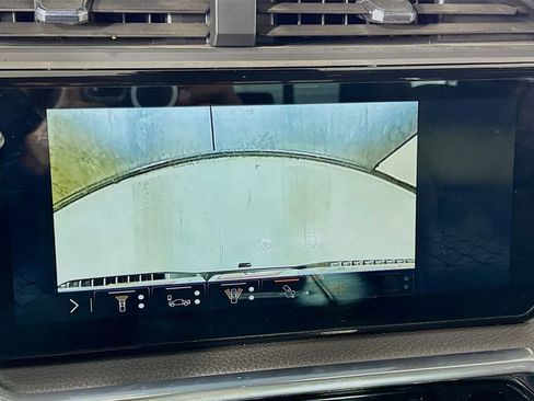 Used 2024 GMC Sierra 3500 Denali w/ Technology Package AWD/4WD image 37