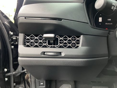 Used 2025 Honda Accord SE image 19