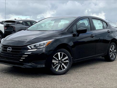 New 2025 Nissan Versa SV image 2