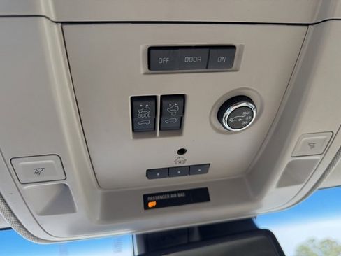 Used 2016 GMC Yukon Denali image 31