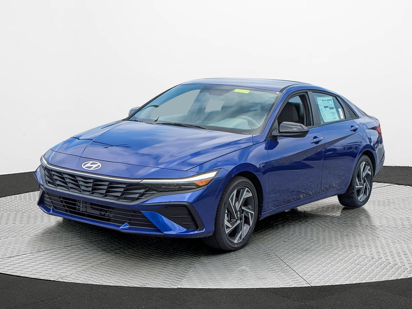New 2025 Hyundai Elantra SEL FWD image 2