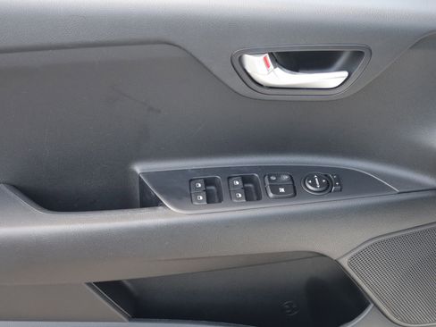 Used 2019 Kia Rio S FWD image 15