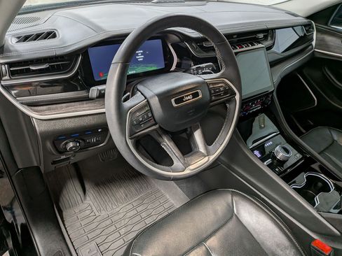 Used 2022 Jeep Grand Cherokee Limited 4xe w/ Luxury Tech Group II AWD/4WD image 17