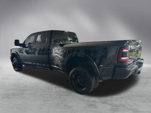 Used 2024 RAM 3500 Limited w/ Night Edition AWD/4WD image 4