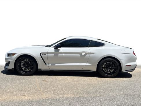 Used 2017 Ford Mustang Shelby GT350 w/ Electronics Package RWD image 16