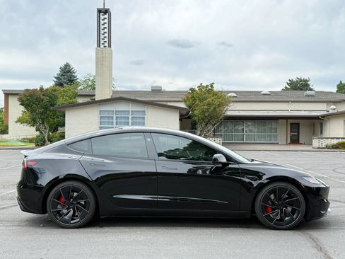 Used 2024 Tesla Model 3 Performance AWD/4WD image 7