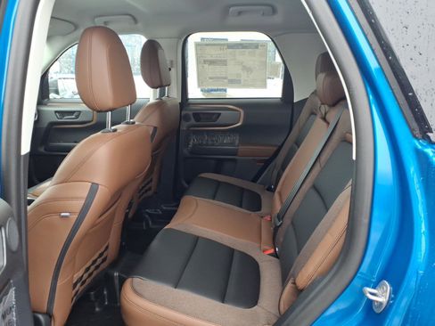 New 2025 Ford Bronco Sport Outer Banks w/ Sasquatch Outer Banks Package image 8