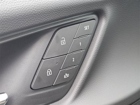 New 2026 Chevrolet Equinox ACTIV w/ Convenience Package III image 18