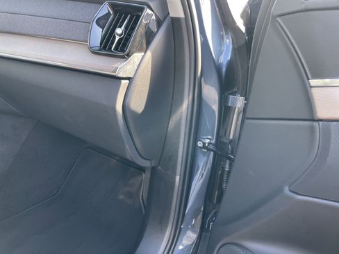 Used 2025 Volvo XC90 B6 Plus image 11