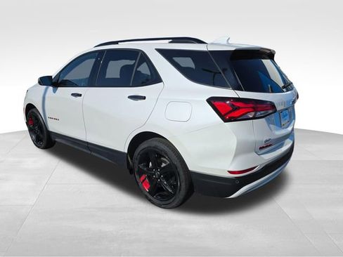 Used 2024 Chevrolet Equinox Premier image 3