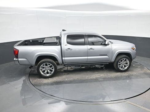 Used 2019 Toyota Tacoma SR5 image 29
