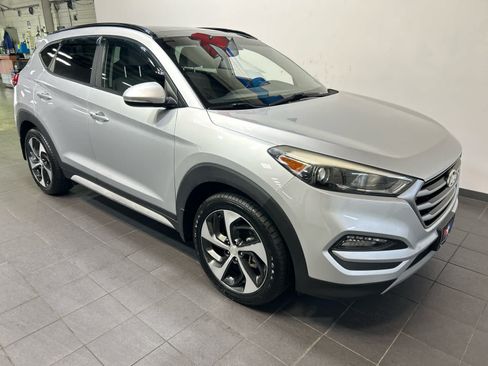 Used 2018 Hyundai Tucson Value w/ Cargo Package AWD/4WD image 2