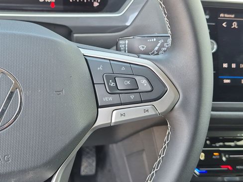 Used 2022 Volkswagen Tiguan SE AWD/4WD image 20