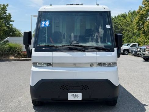 Used 2024 Chevrolet Brightdrop 600 w/ Commercial Equipment Package AWD/4WD image 8