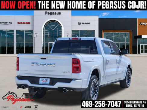 Used 2025 RAM 1500 Limited w/ Body Color Bumper Group AWD/4WD image 5