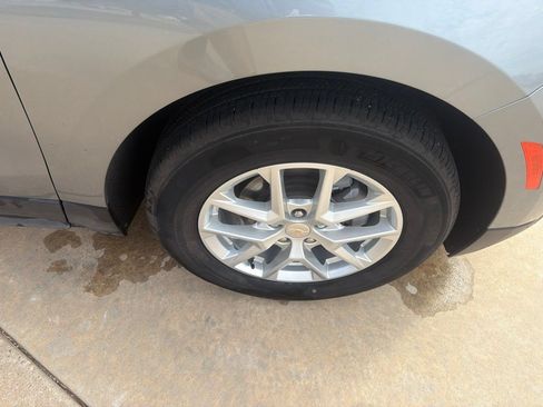 Used 2023 Chevrolet Equinox LT FWD image 14