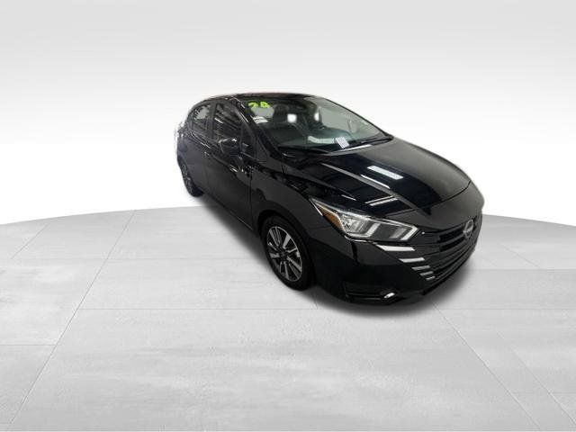 Used 2024 Nissan Versa SV FWD image 5