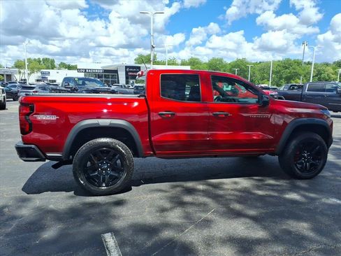 Used 2024 Chevrolet Colorado Trail Boss w/ Advanced Trailering Package AWD/4WD image 8