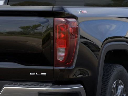 New 2026 GMC Sierra 1500 SLE AWD/4WD image 11