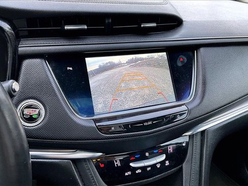 Used 2017 Cadillac XT5 Luxury w/ Driver Awareness Package image 19