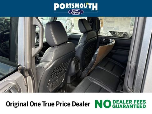 New 2025 Ford Bronco Badlands image 5