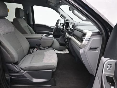 Used 2025 Ford F250 XLT AWD/4WD image 7