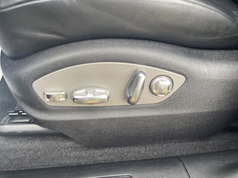 Used 2024 Porsche Macan Turbo image 15