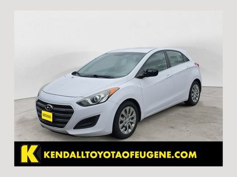 Used 2016 Hyundai Elantra GT FWD image 1