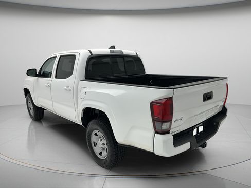 Used 2023 Toyota Tacoma SR AWD/4WD image 6