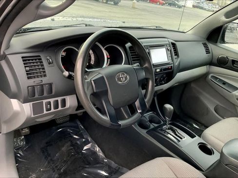 Used 2014 Toyota Tacoma 2WD Access Cab image 14