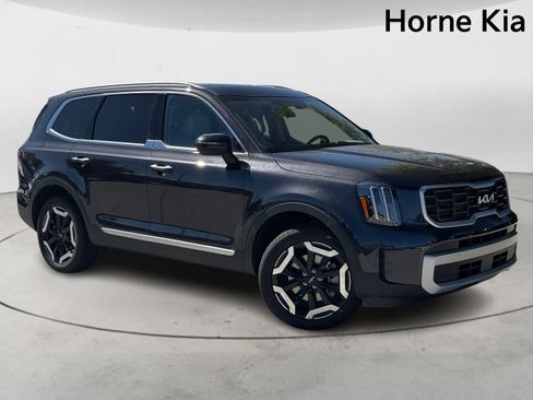 New 2025 Kia Telluride S image 2