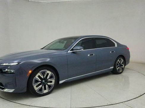 Used 2023 BMW i7 xDrive60 image 74