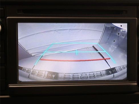 Used 2016 Toyota Tacoma SR image 13