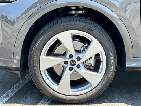 Used 2025 Audi Q5 Premium Plus w/ Premium Plus AWD/4WD image 27