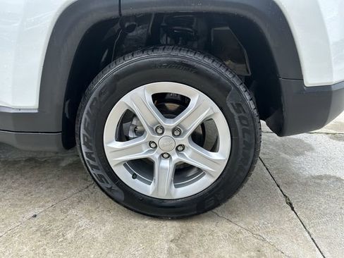 Used 2023 Jeep Compass Sport AWD/4WD image 11