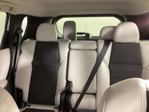 Used 2025 Mitsubishi Outlander SE FWD image 31