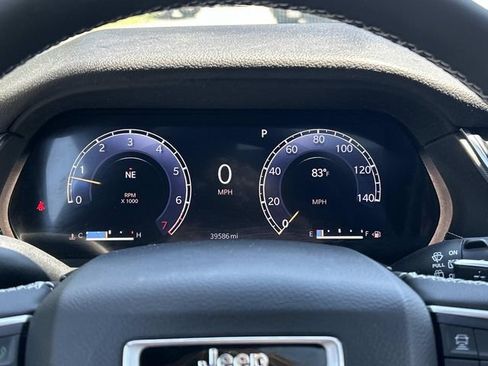 Used 2023 Jeep Grand Cherokee Altitude AWD/4WD image 22