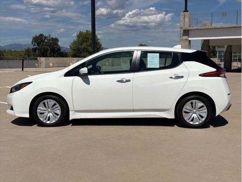 Used 2025 Nissan Leaf S FWD image 4