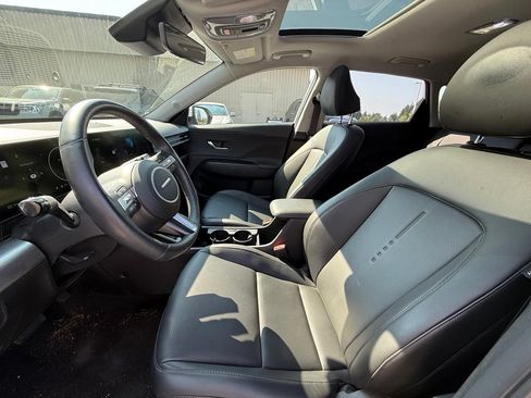 Certified 2025 Hyundai Kona Limited FWD image 5