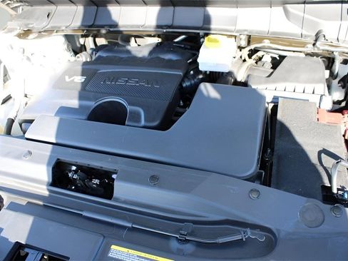 Used 2022 Nissan Pathfinder SL w/ SL Black Package image 28