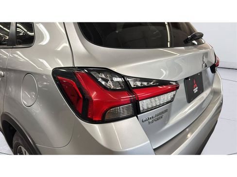 Used 2024 Mitsubishi Outlander Sport ES AWD/4WD image 35
