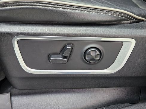 Used 2019 RAM 1500 Laramie AWD/4WD image 20